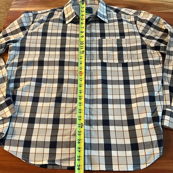 Beta Venturing Men's Large Plaid Button Down Casual Adventuring Shirt - Picture 3 of 9